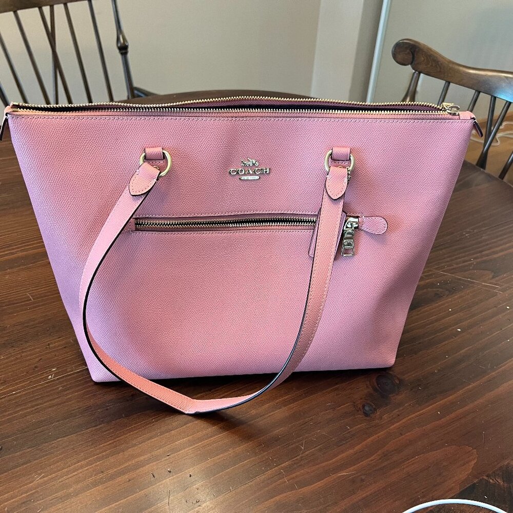 Coach Gallery Tote - Bubblegum Color
